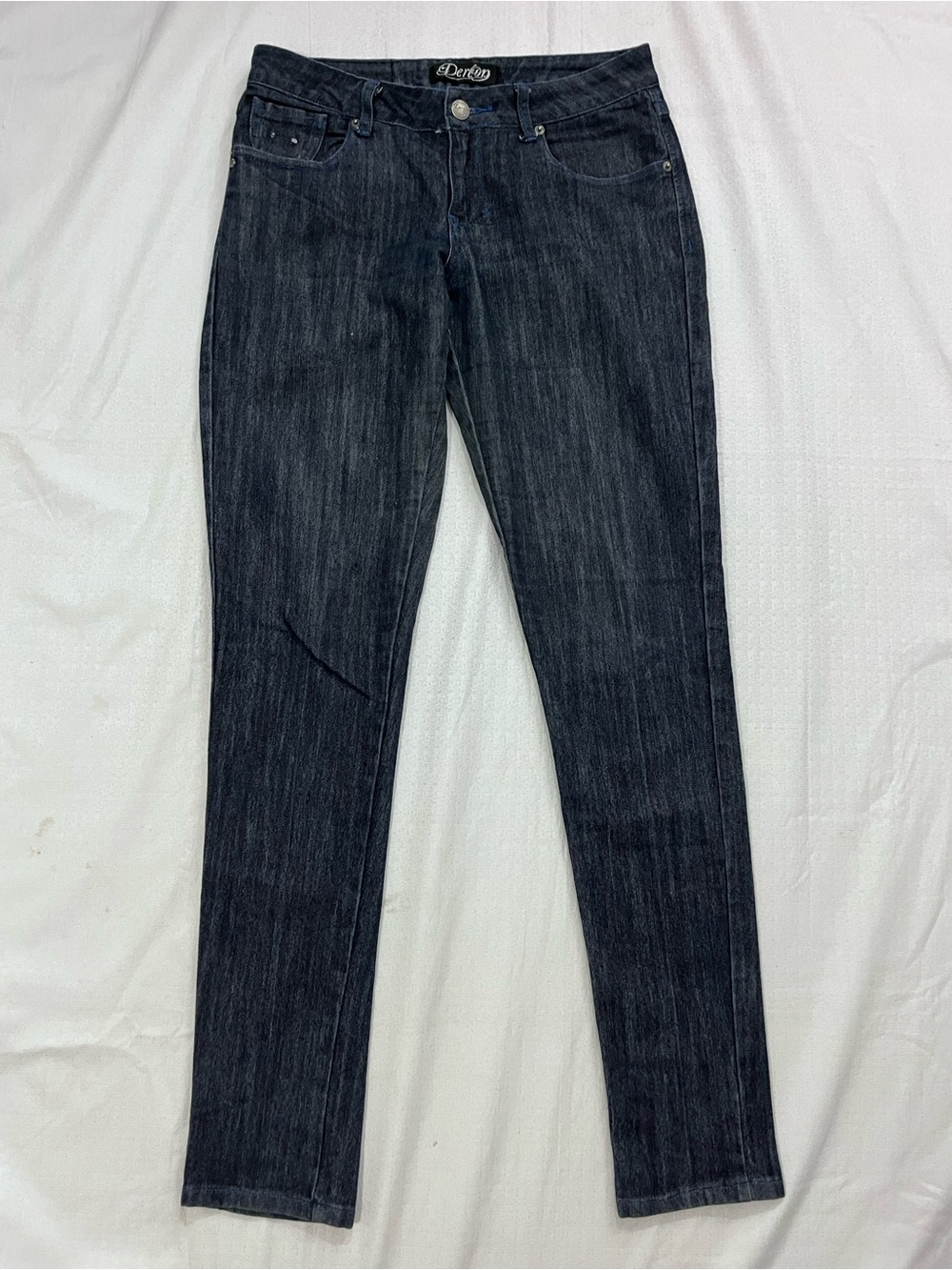 Dereon Women’s Skinny Jeans in Dark Gray-Blue size 9/10